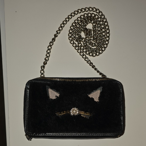 kate spade Handbags - Kate Spade Black Cat Clutch with Chain